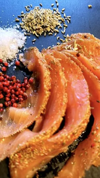 Graved Lachs Svendborg mit Fenchel, Anis und rosa Beeren ca. 1.1 kg